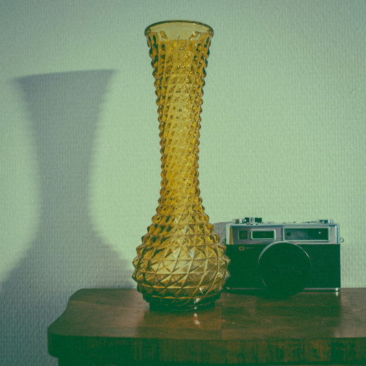 Vase texturé marron